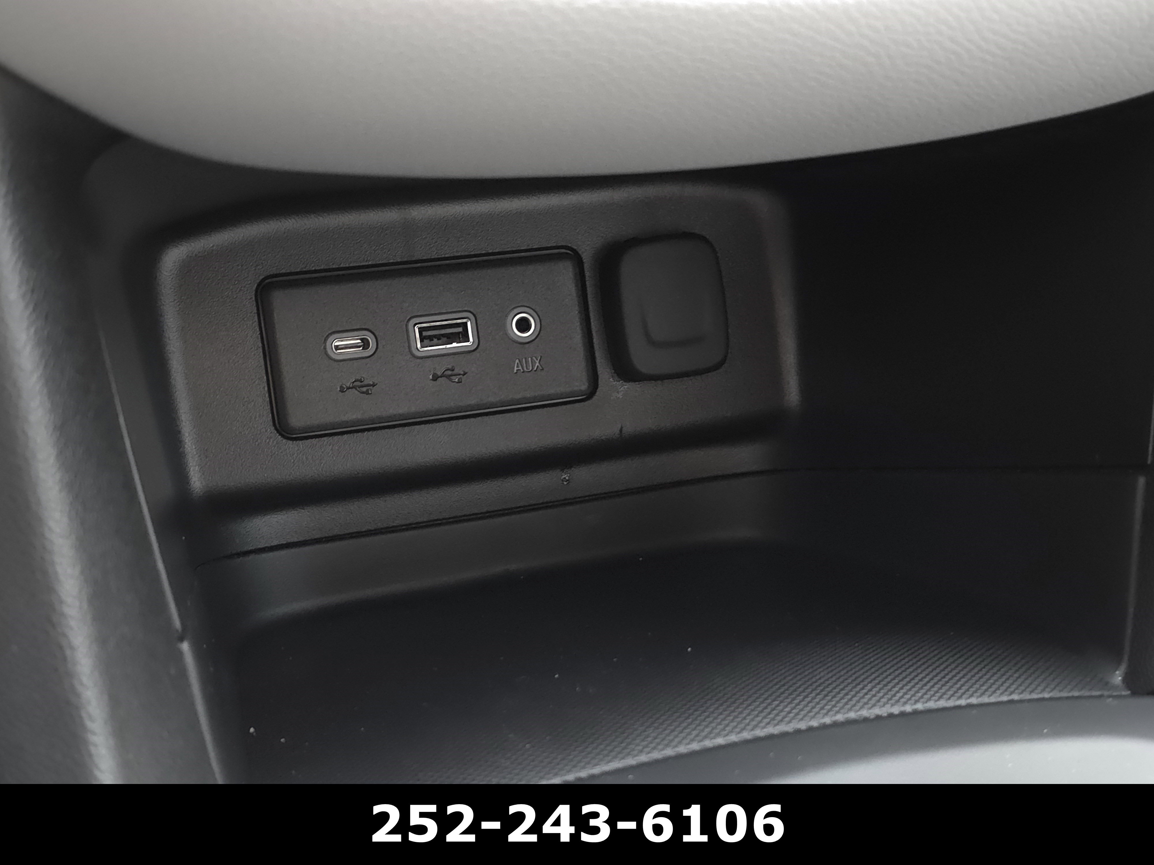 Used 2024 Chevrolet Equinox LS w/ Midnight Edition image 14