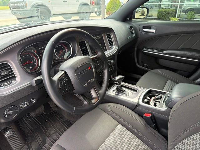 Used 2023 Dodge Charger SXT RWD image 10