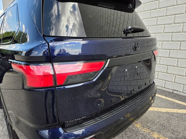 Used 2025 Toyota Sequoia Limited w/ Tow Technology Package AWD/4WD image 56