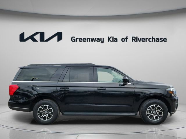 Used 2024 Ford Expedition Max XLT image 4