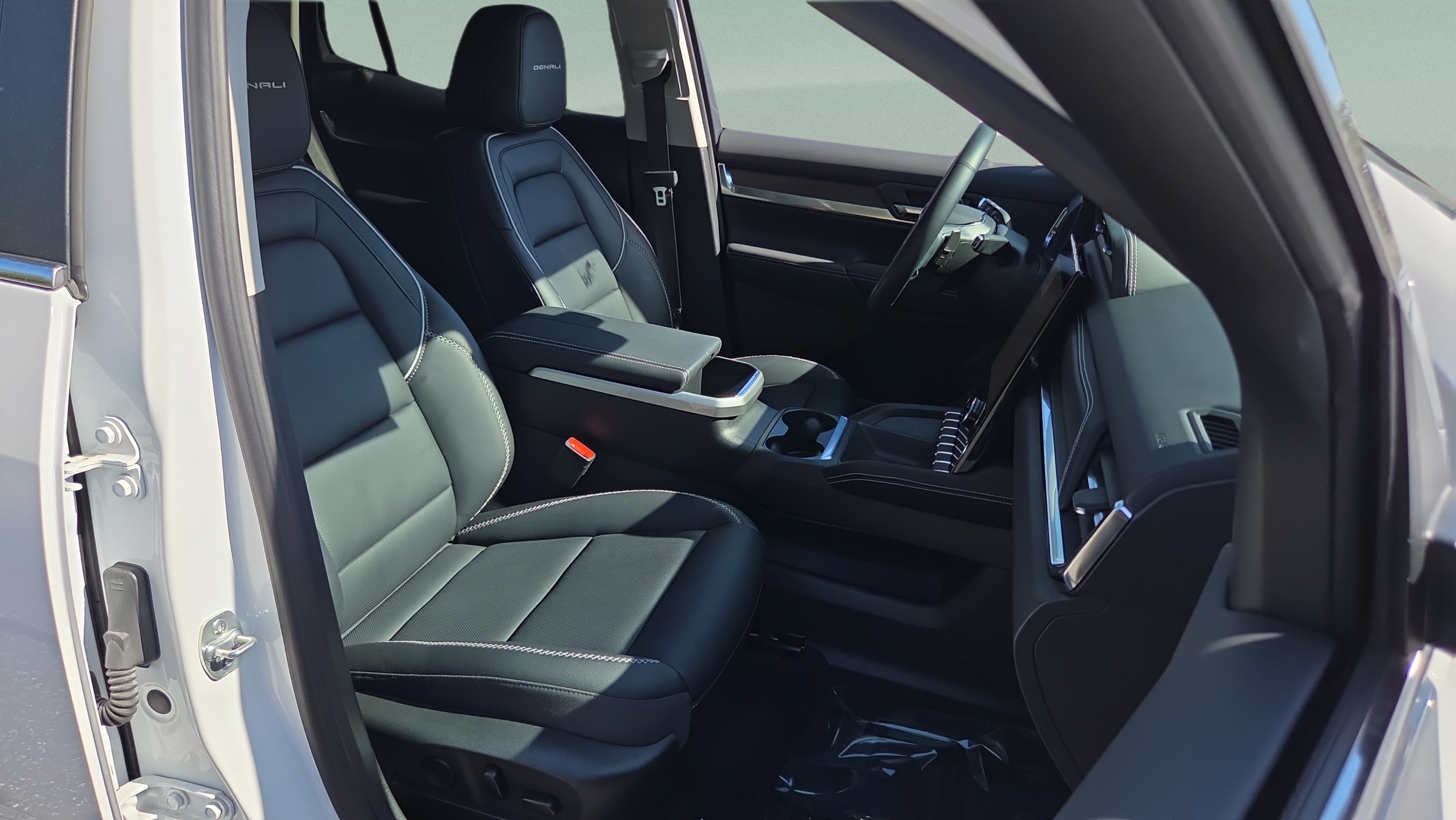 Certified 2026 GMC Terrain Denali AWD/4WD image 15