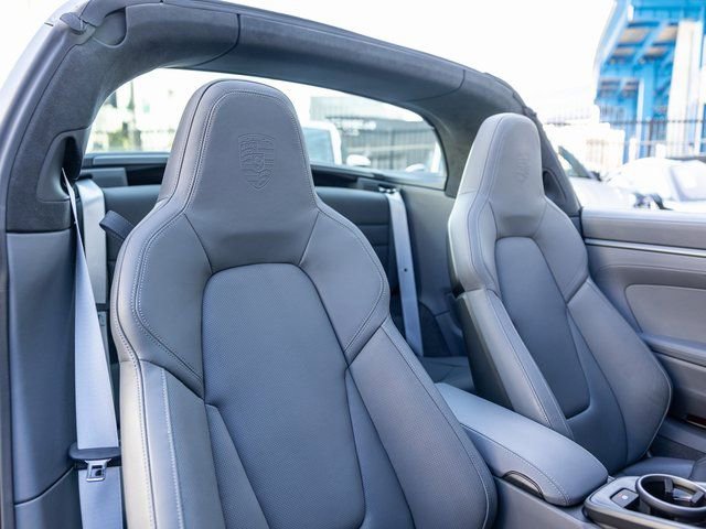 Certified 2024 Porsche 911 Targa 4 image 31