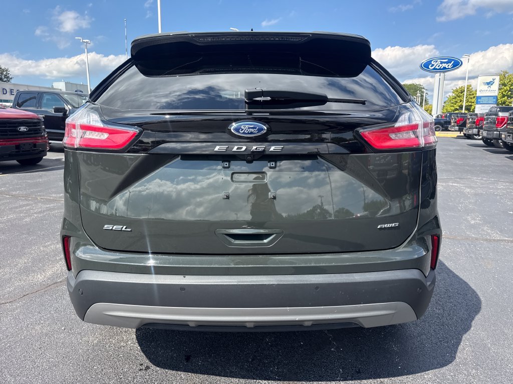Used 2024 Ford Edge SEL w/ Convenience Package AWD/4WD image 9