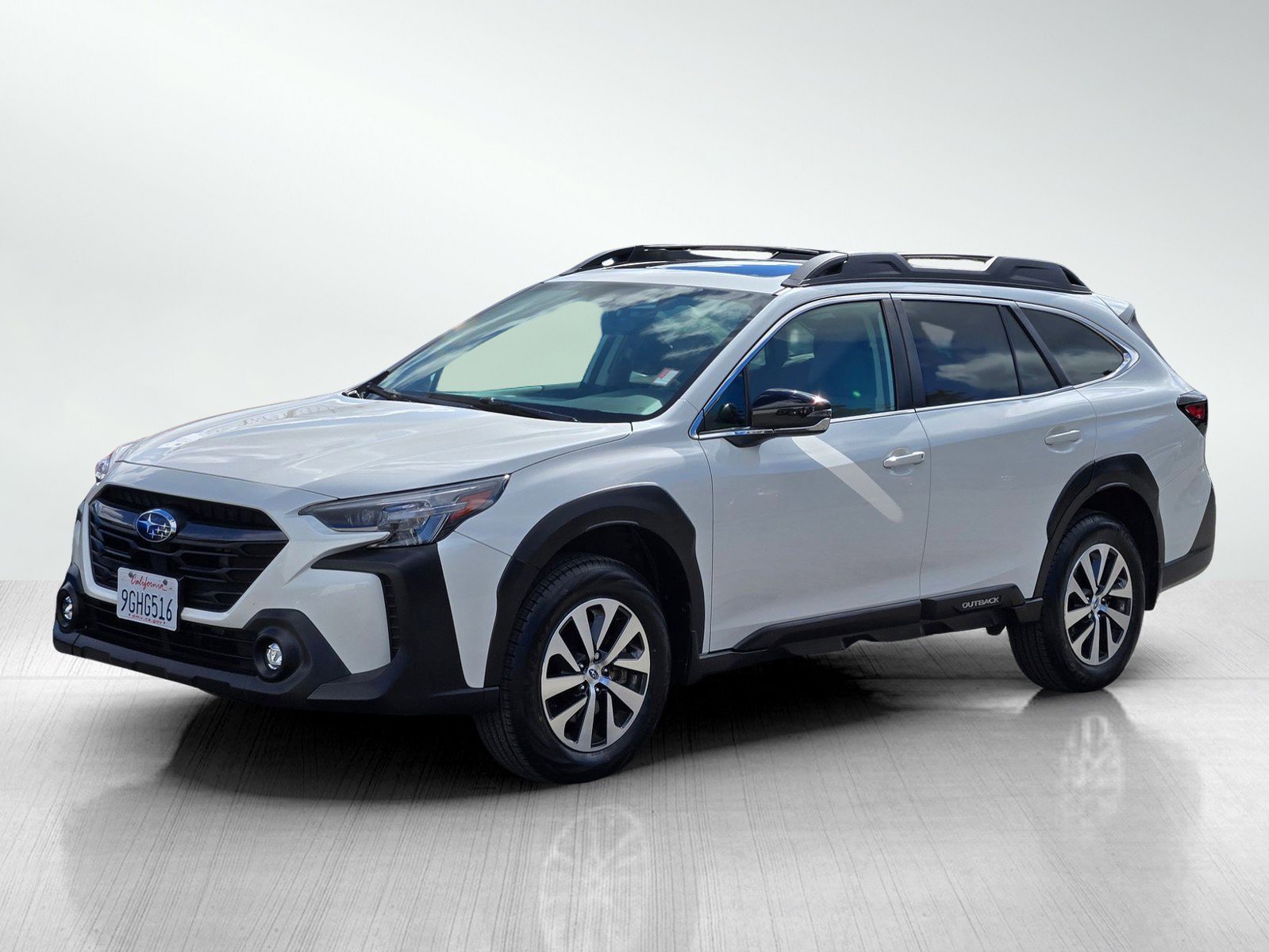 Used 2024 Subaru Outback Premium image 8
