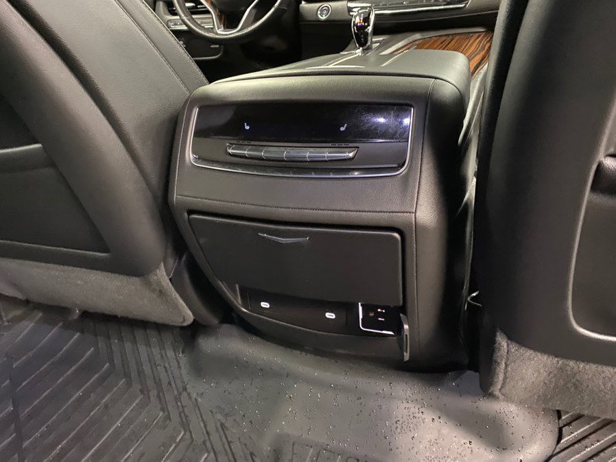 Used 2023 Cadillac Escalade ESV Luxury image 37