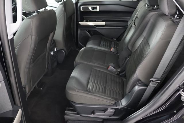 Used 2021 Ford Explorer XLT image 19