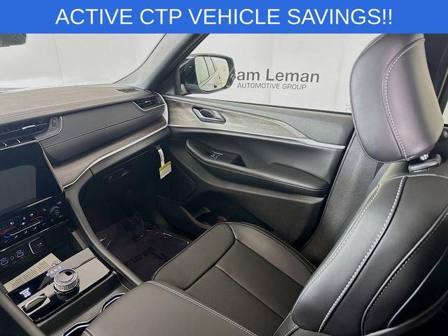 New 2025 Jeep Grand Cherokee L Limited w/ Luxury Tech Group II image 24