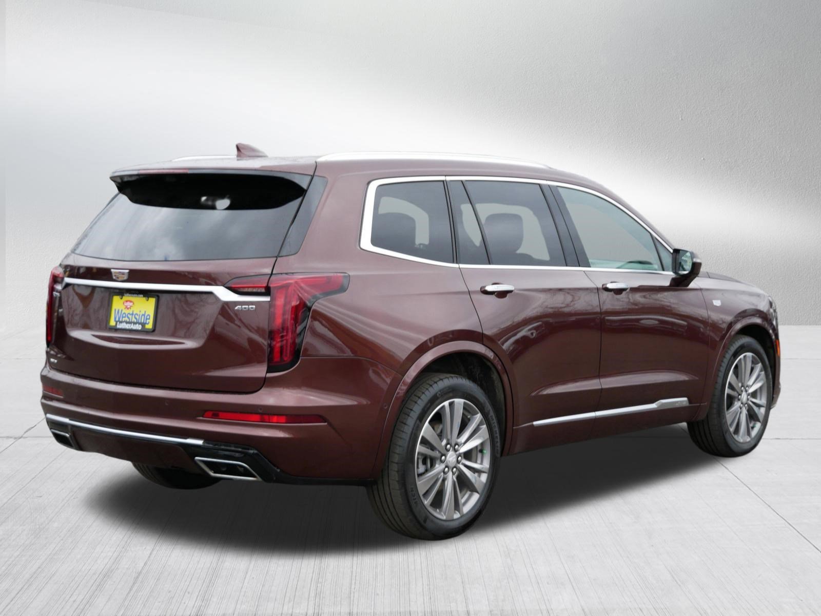 Used 2022 Cadillac XT6 Premium Luxury w/ Platinum Package AWD/4WD image 7