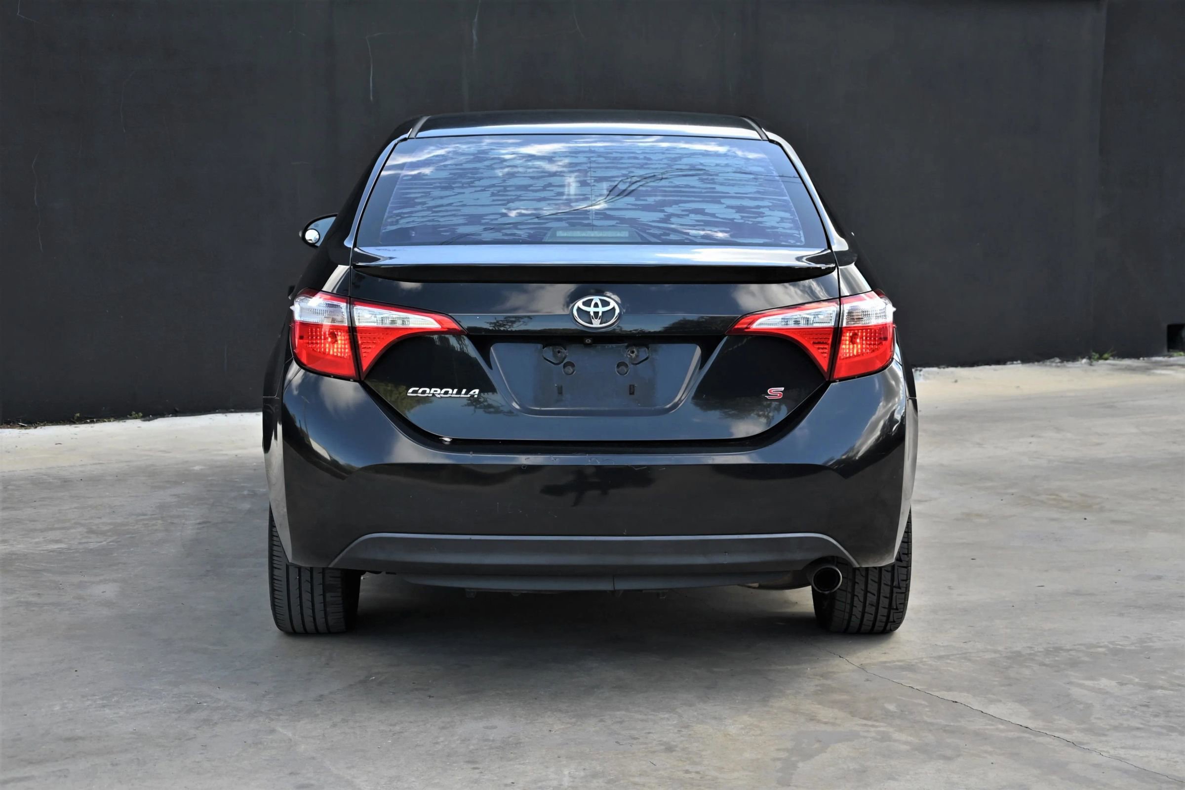 Used 2015 Toyota Corolla S FWD image 4