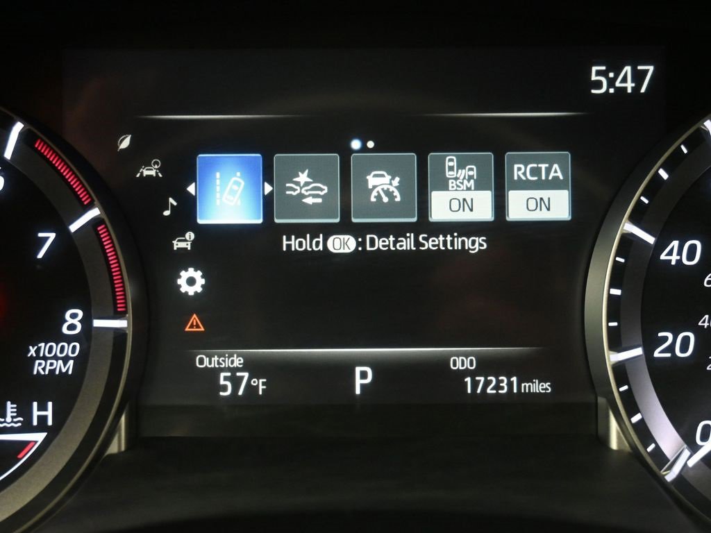 Certified 2023 Toyota Highlander XLE image 16