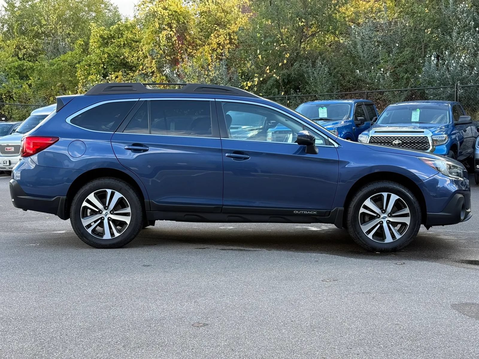 Used 2019 Subaru Outback 3.6R Limited w/ Popular Package #2 AWD/4WD image 6