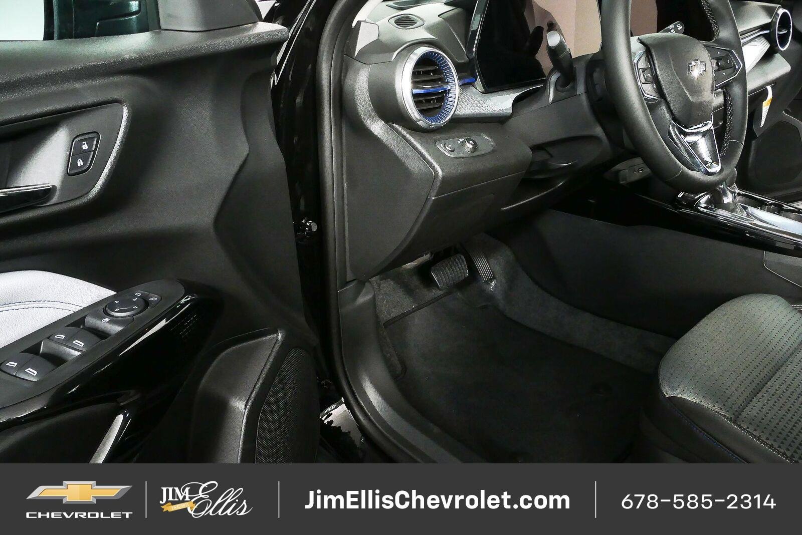 New 2026 Chevrolet Trax LT w/ Driver Confidence Package FWD image 7
