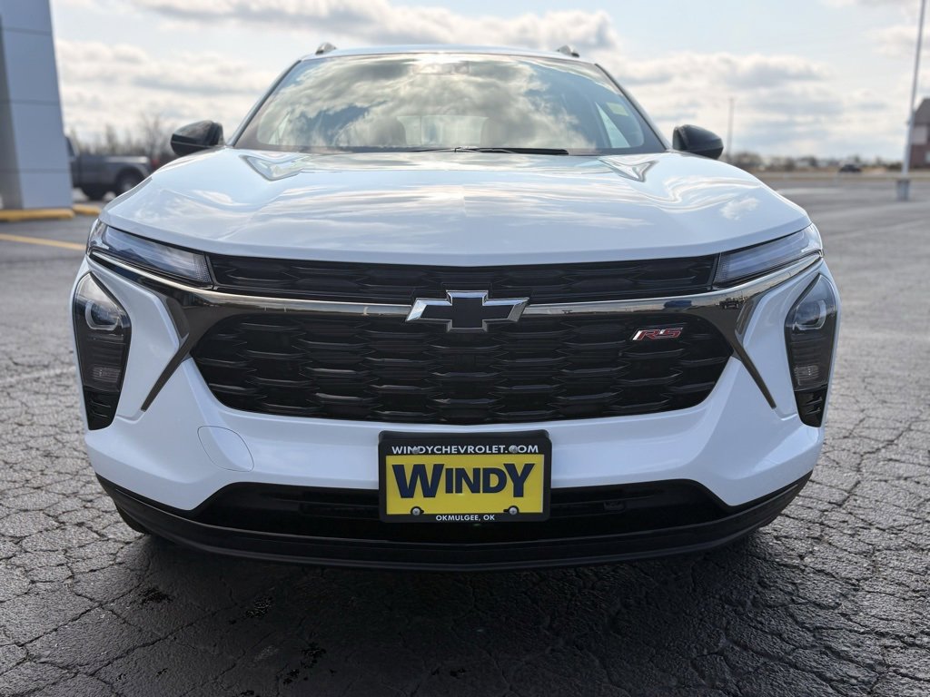 New 2026 Chevrolet Trax RS image 2