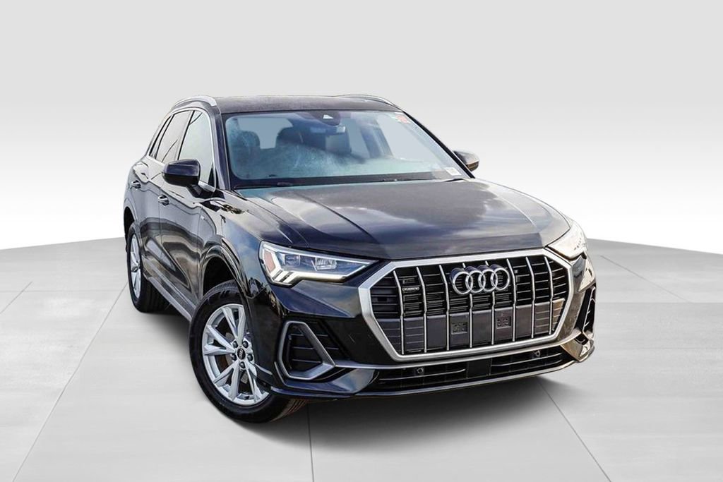 Used 2025 Audi Q3 2.0T Premium image 2