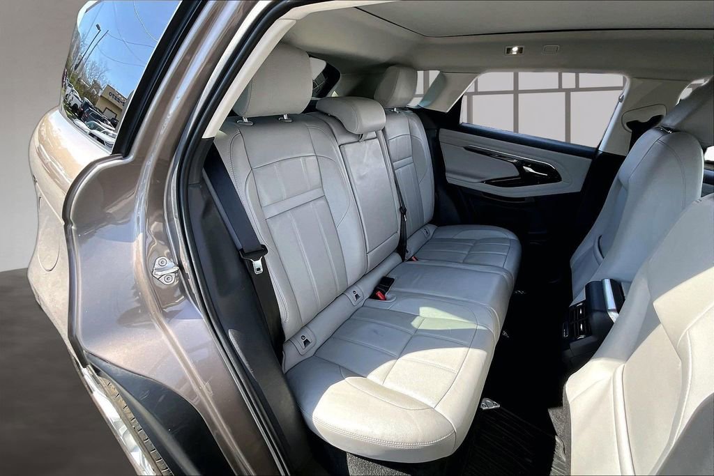Used 2020 Land Rover Range Rover Evoque SE image 27