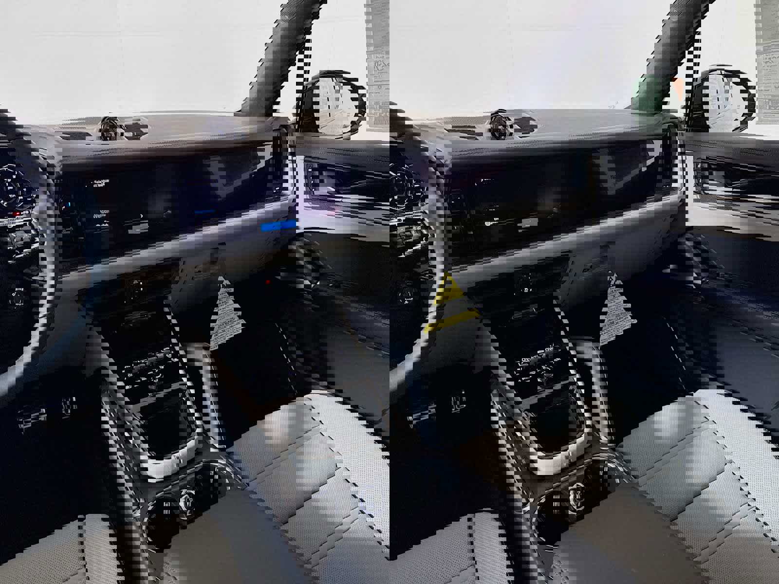 New 2025 Porsche Cayenne Turbo image 19