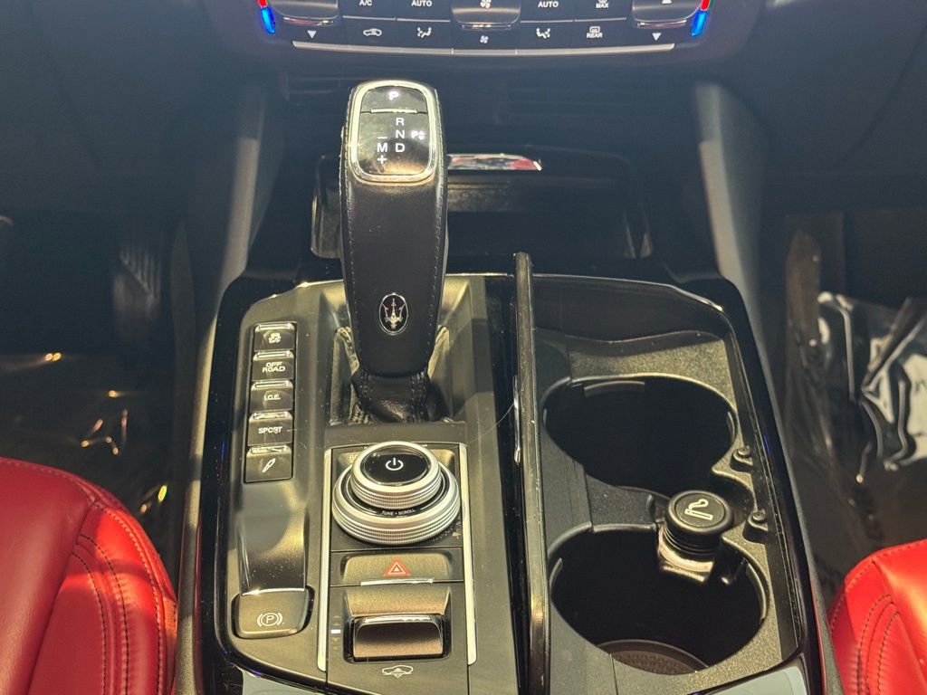 Used 2021 Maserati Levante GranSport image 36