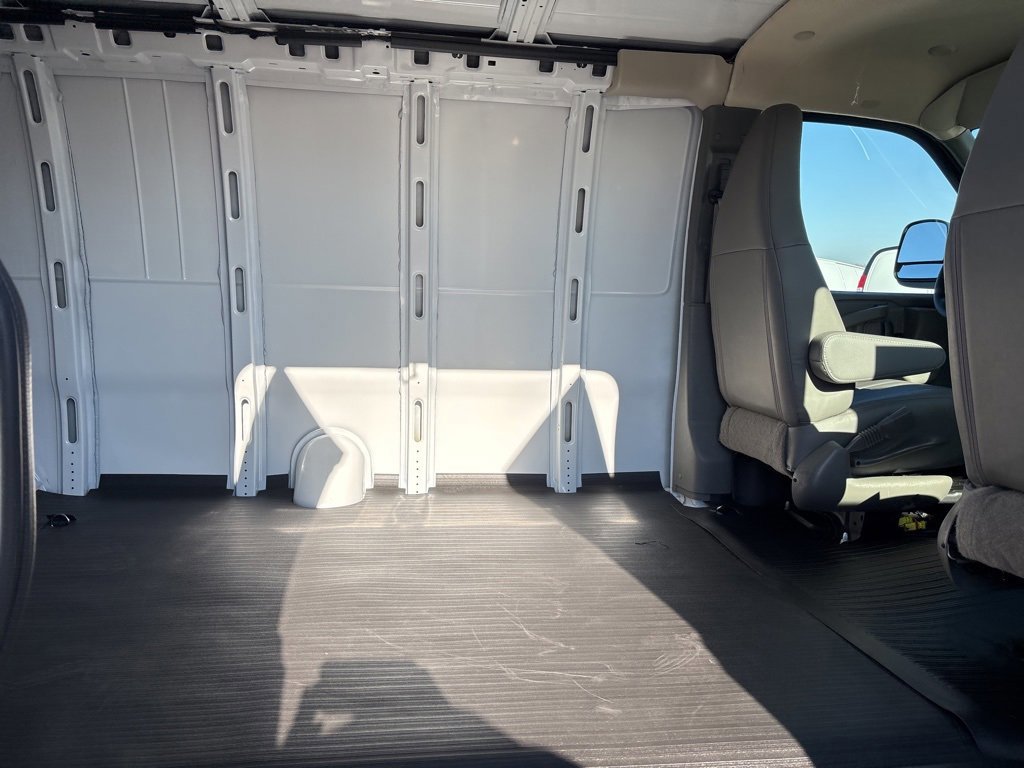 New 2025 Chevrolet Express 3500 Extended w/ Driver Convenience Package image 38