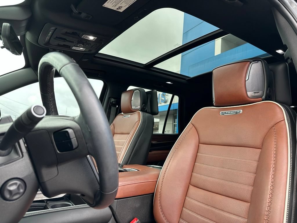 Used 2023 GMC Yukon Denali Ultimate w/ LPO, Floor Liner Package AWD/4WD image 15