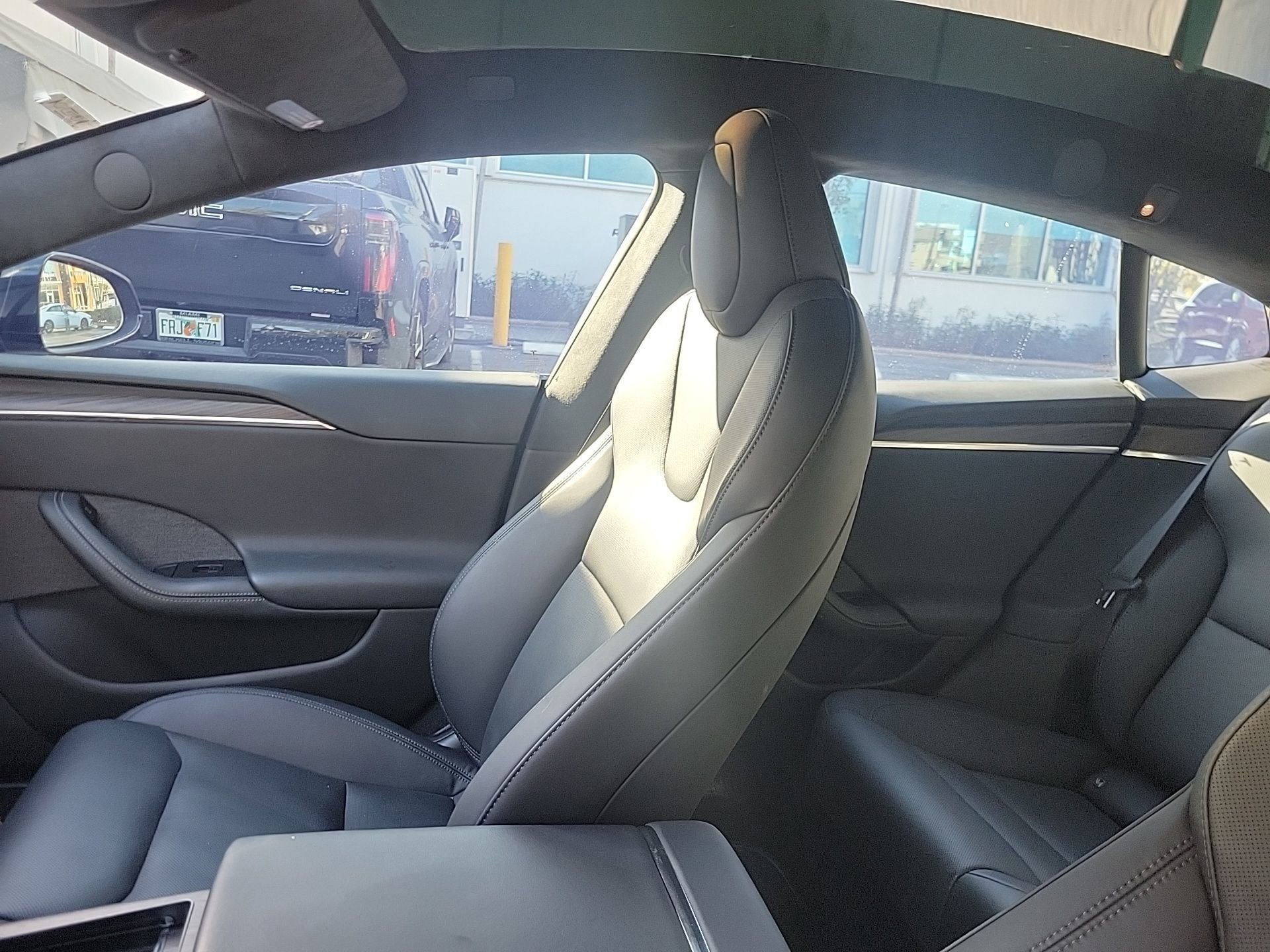 Used 2022 Tesla Model S image 19