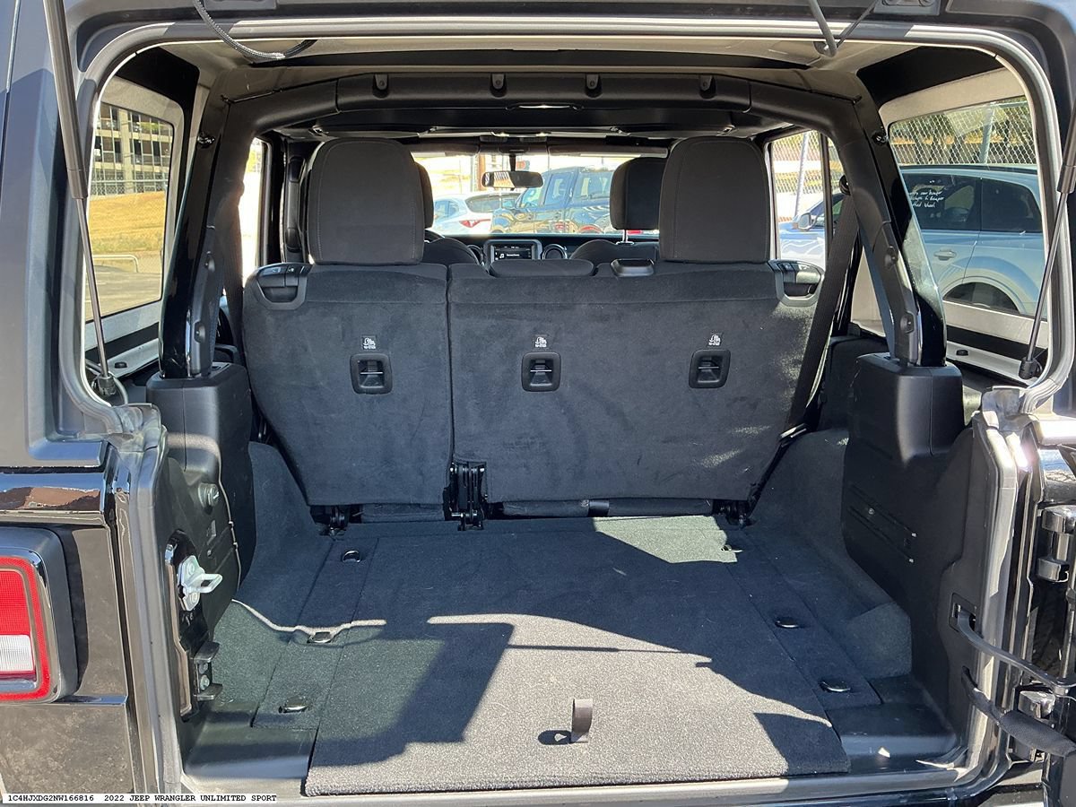 Used 2022 Jeep Wrangler Unlimited Sport AWD/4WD image 9