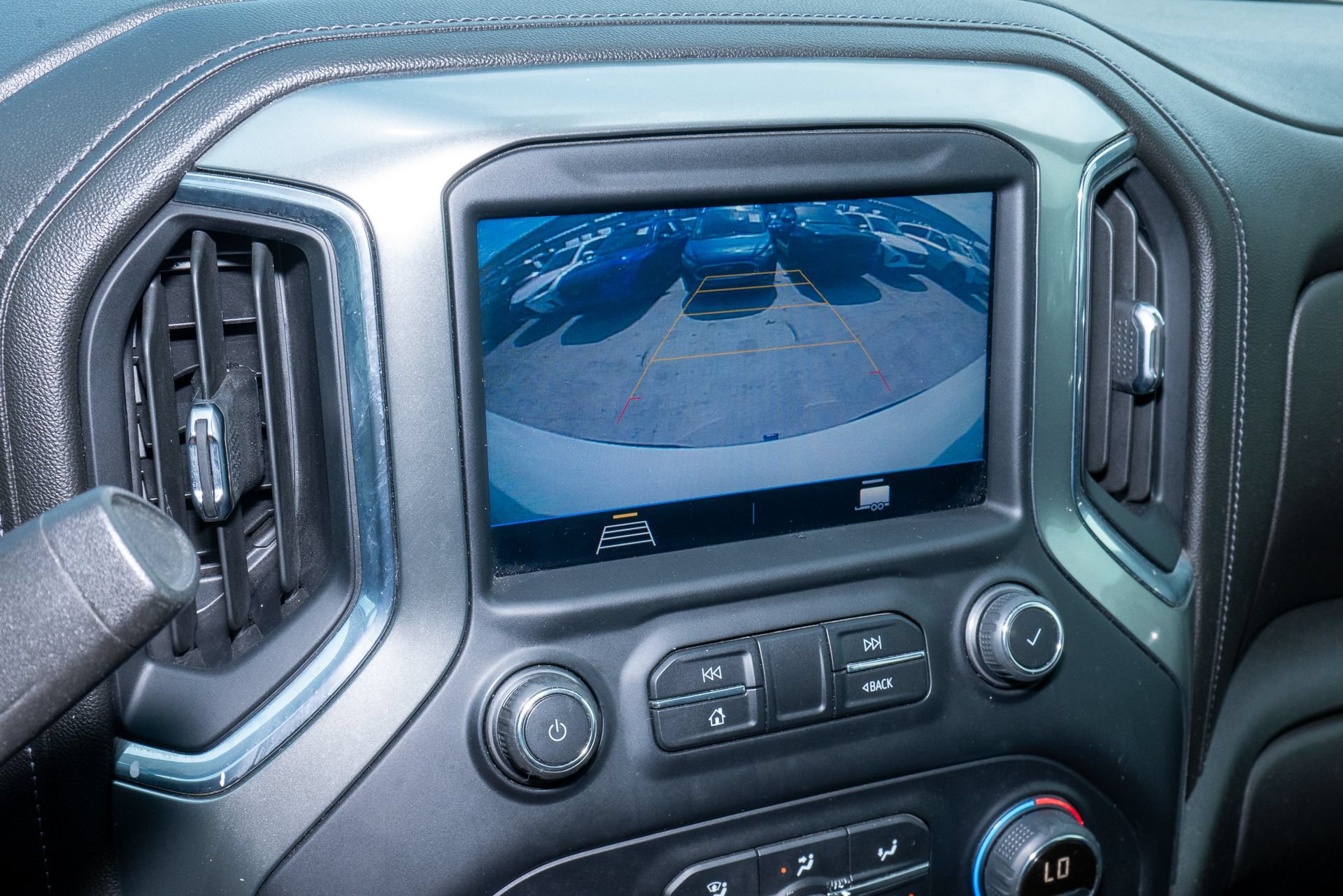 Used 2021 Chevrolet Silverado 1500 LT RWD image 32