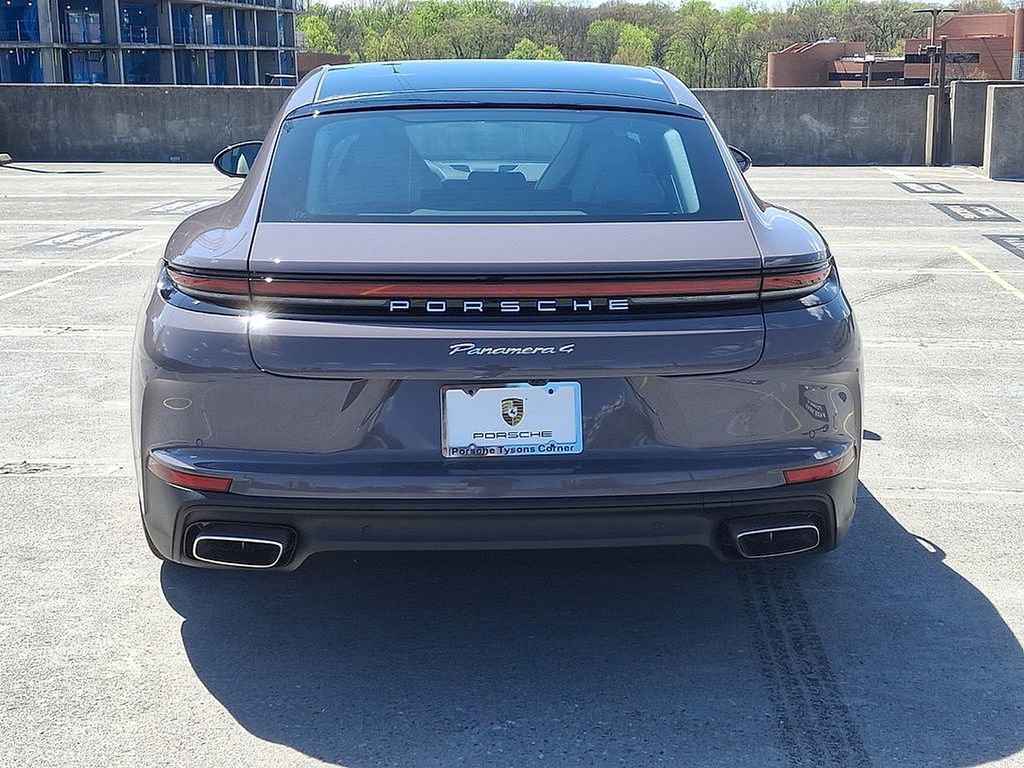 Used 2025 Porsche Panamera 4 image 9
