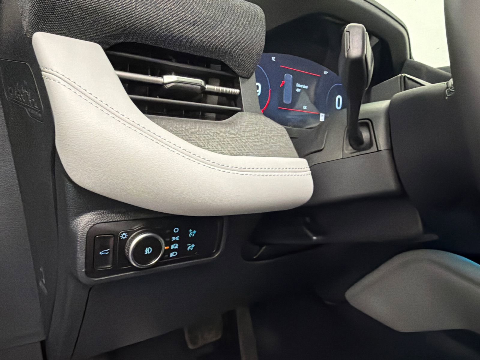 New 2026 Ford Explorer Platinum w/ LUX Leather Package image 36