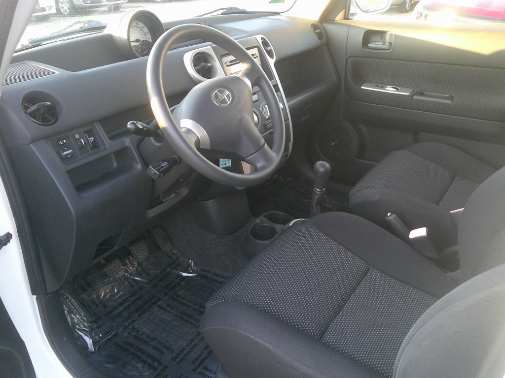 Used 2005 Scion xB Base image 9