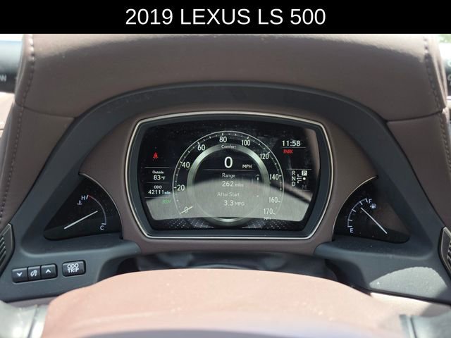 Used 2019 Lexus LS 500 w/ Accessory Package (Z2) RWD image 29