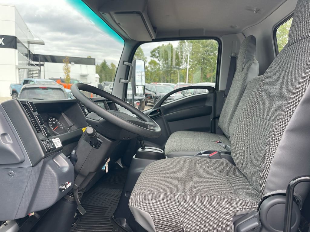 Used 2024 Chevrolet Low Cab Forward RWD image 9