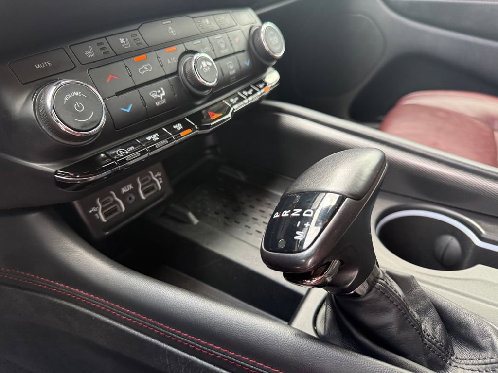 Used 2025 Dodge Durango GT AWD/4WD image 48