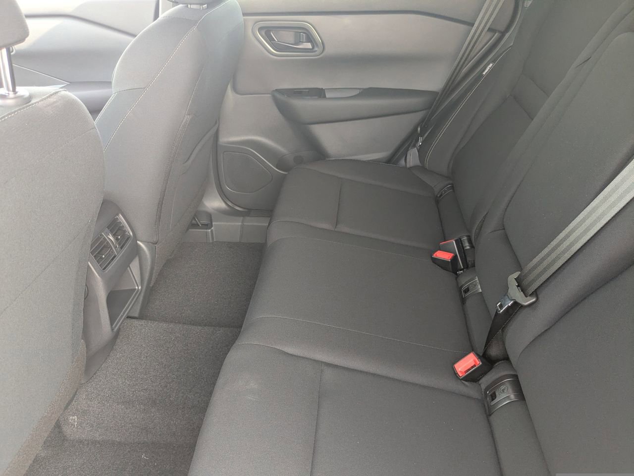 New 2026 Nissan Rogue S image 27