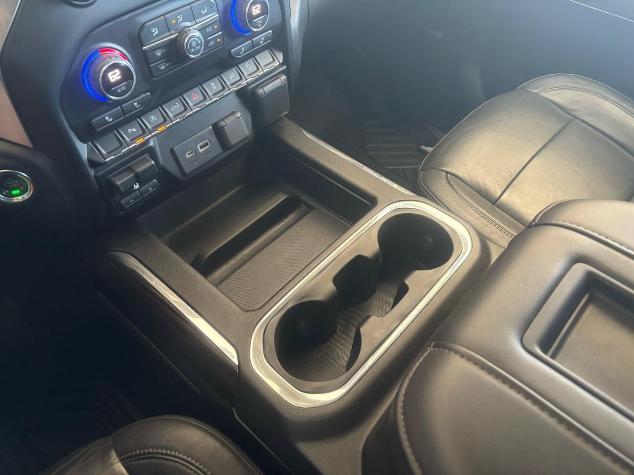 Used 2020 Chevrolet Silverado 1500 LT Trail Boss AWD/4WD image 15