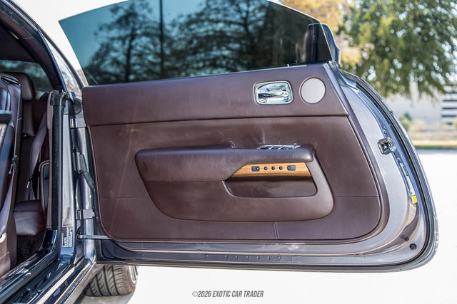 Used 2016 Rolls-Royce Wraith RWD image 87