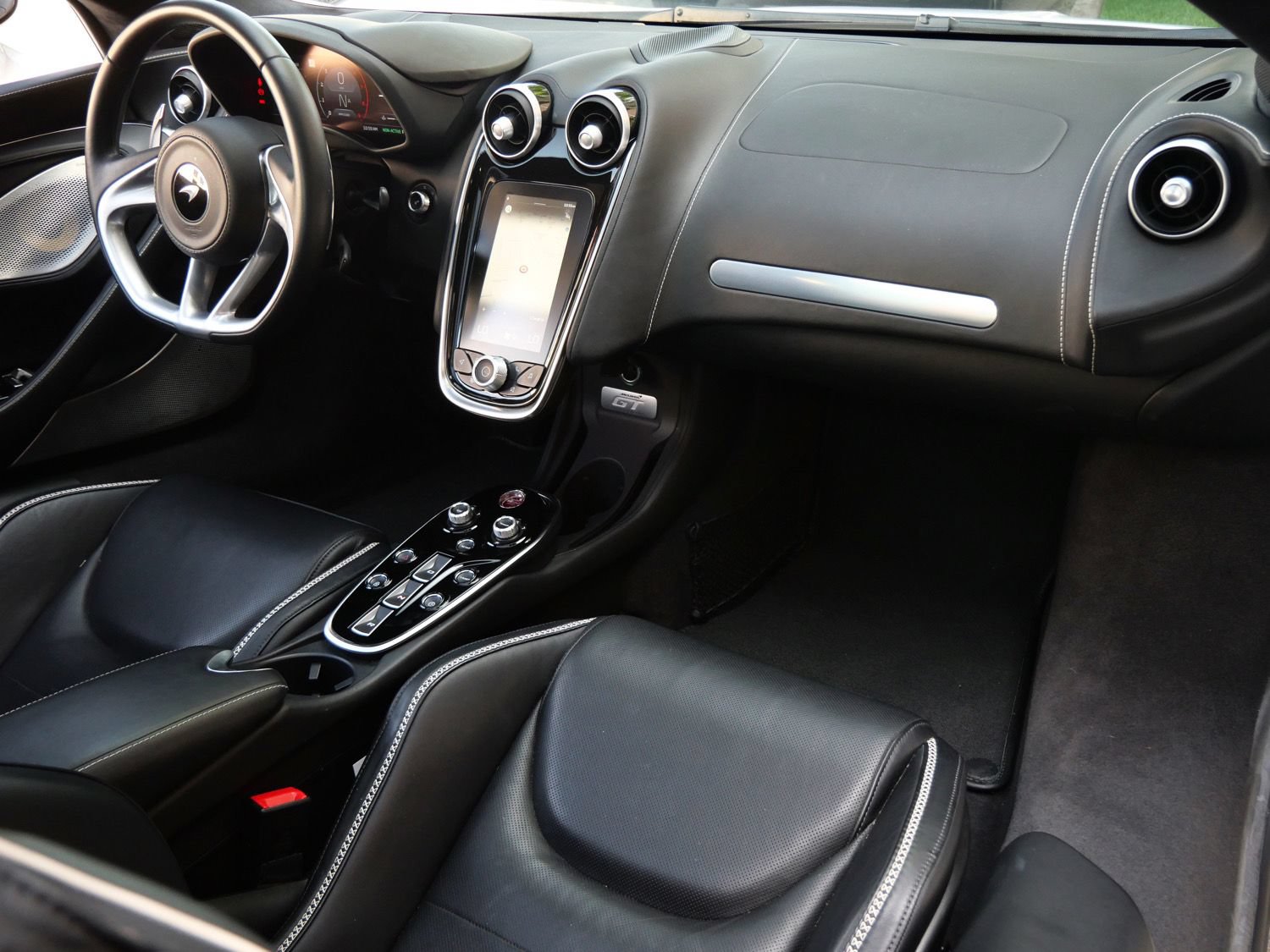 Used 2023 McLaren GT RWD image 10