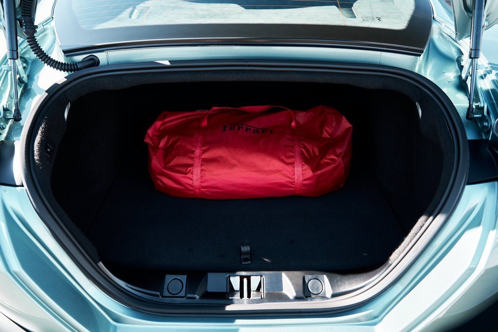 Used 2022 Ferrari Roma image 21