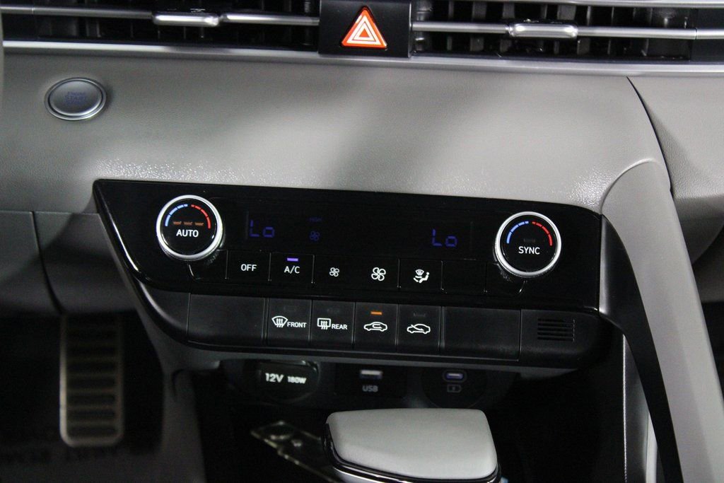 Certified 2025 Hyundai Elantra Sport image 20
