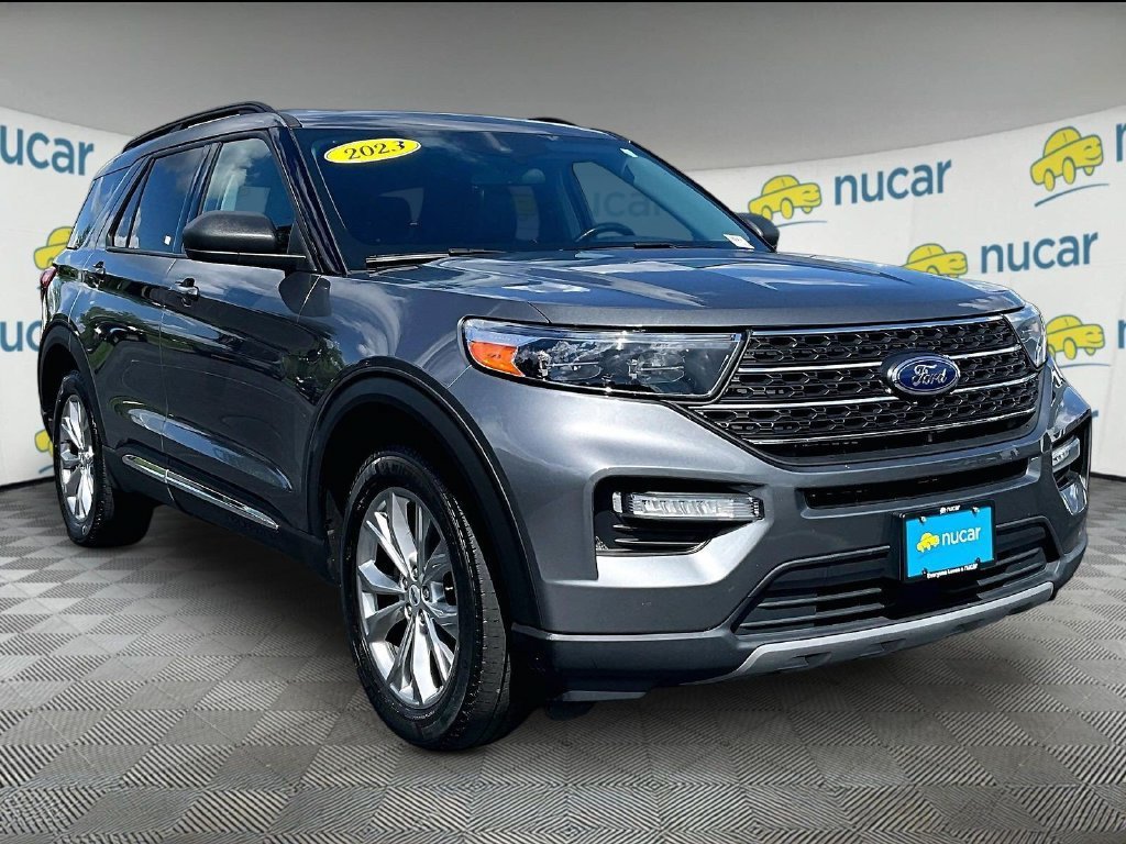 Used 2023 Ford Explorer XLT w/ Equipment Group 202A AWD/4WD image 1