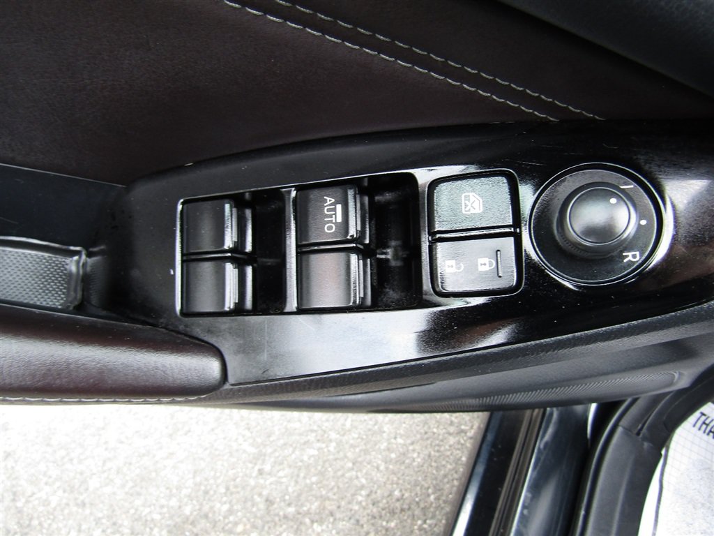 Used 2018 MAZDA MAZDA3 Touring FWD image 15