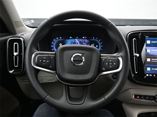 Used 2024 Volvo XC40 B5 Plus image 23