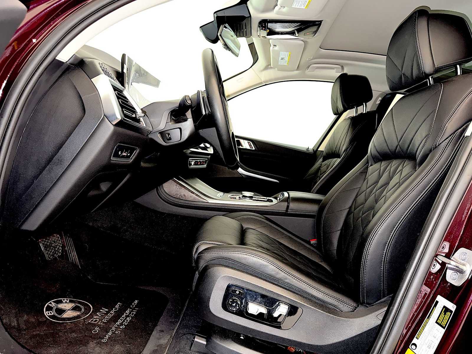 Certified 2024 BMW X7 xDrive40i w/ Premium Package image 9