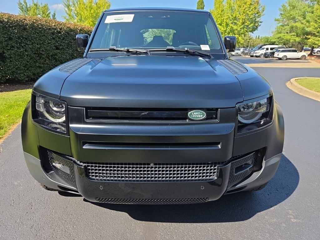 Certified 2023 Land Rover Defender 110 75th Limited Edition AWD/4WD image 8