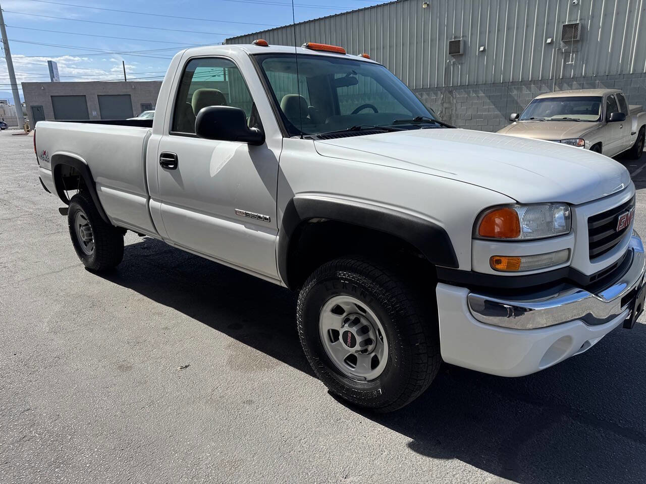 Used 2005 GMC Sierra 3500 W/T w/ Snow Plow Prep Package AWD/4WD image 12