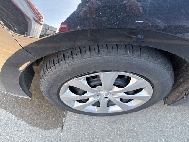 Used 2023 Toyota Corolla LE image 13