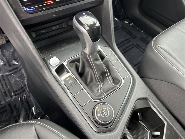 Used 2022 Volkswagen Tiguan SE image 19