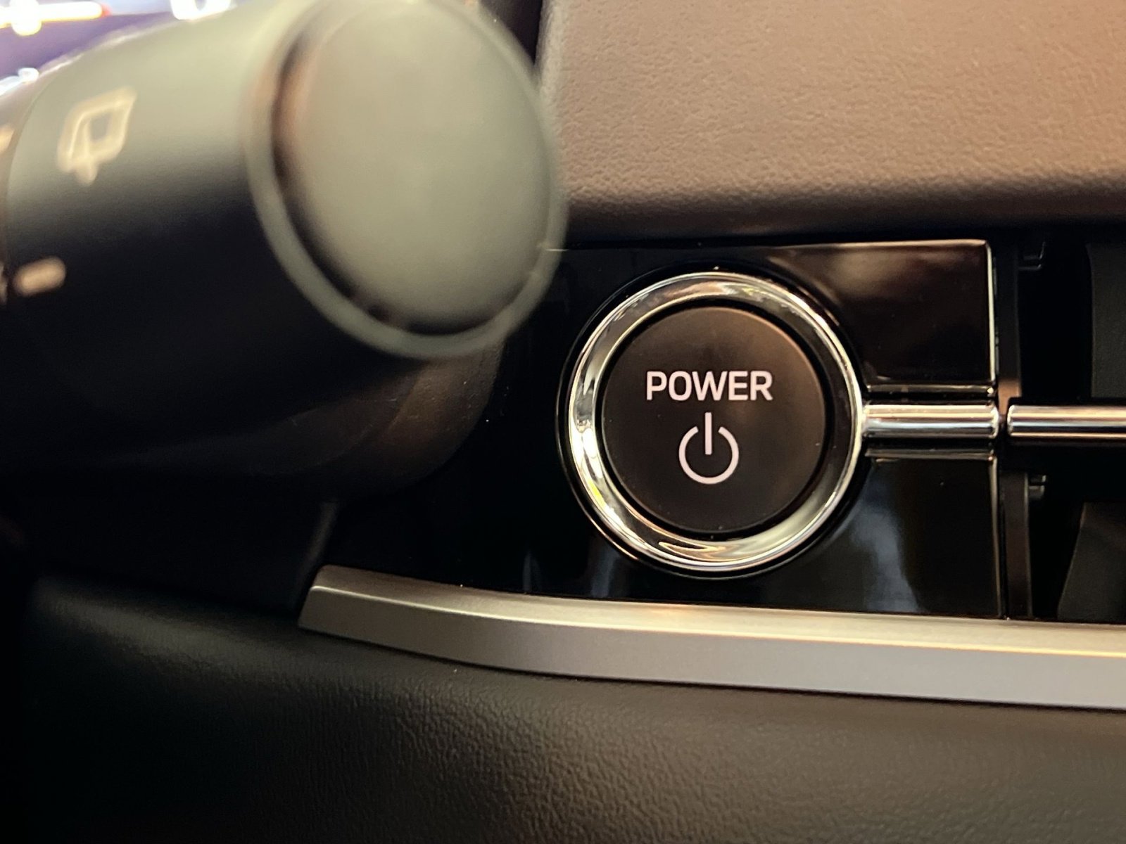 Used 2024 Mitsubishi Outlander SEL image 37