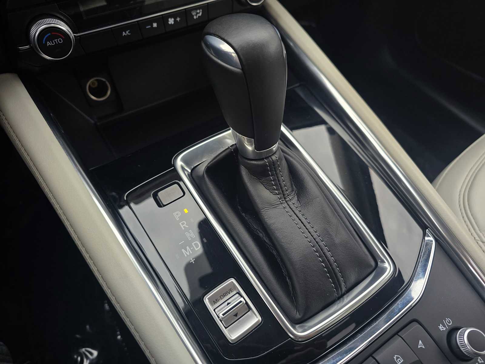 Used 2022 MAZDA CX-5 AWD 2.5 S w/ Premium Package image 35