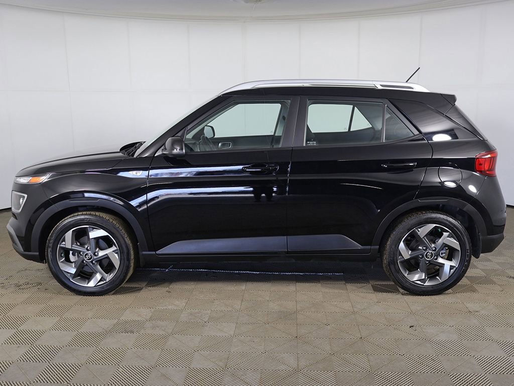 Certified 2023 Hyundai Venue SEL w/ Cargo Package image 12