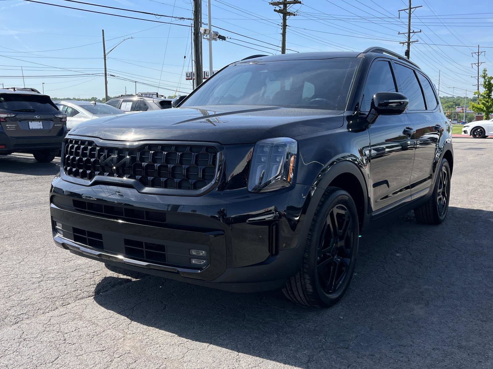 Used 2025 Kia Telluride SX X-Line AWD/4WD image 3